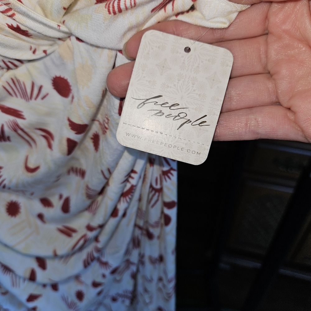 Free People Daria Open Back Ivory Maxi Dress with Red & Cream  Novelty Print SzM - Picture 3 of 7